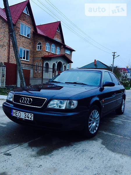 Седан Audi A6 1997 в Вараше