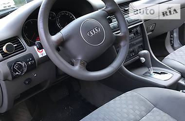 Седан Audi A6 2001 в 
