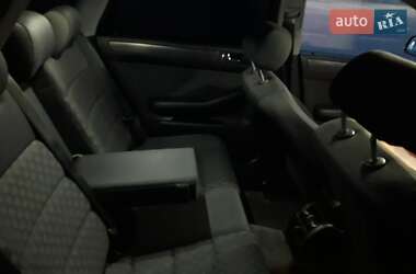 Универсал Audi A6 2001 в 