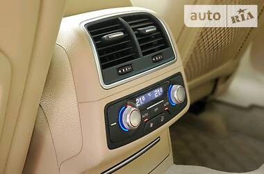 Седан Audi A6 2012 в 