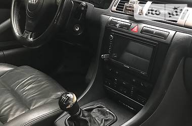 Седан Audi A6 2001 в 