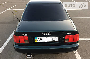 Седан Audi A6 1996 в 