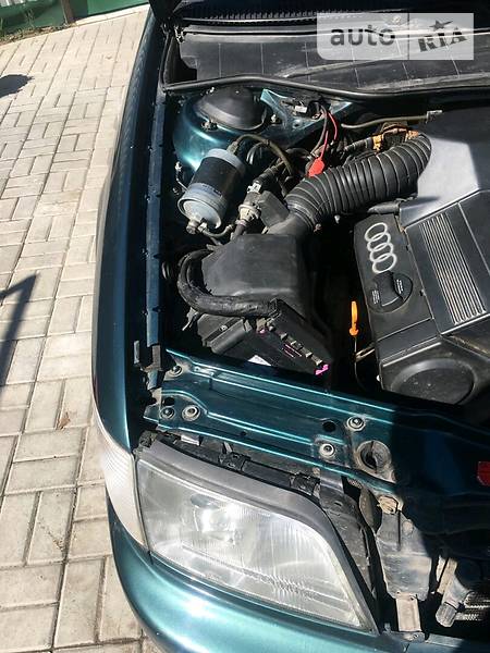 Седан Audi A6 1996 в Сумах