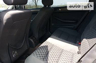 Седан Audi A6 2000 в 