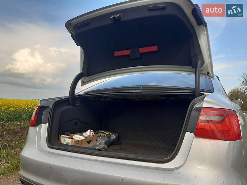 Седан Audi A6 2012 в Первомайске