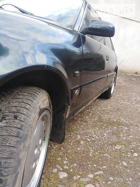 Седан Audi A6 1996 в Тячеві