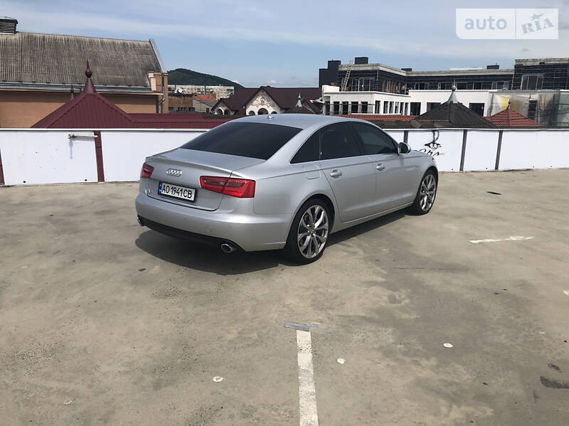 Седан Audi A6 2012 в Мукачевому