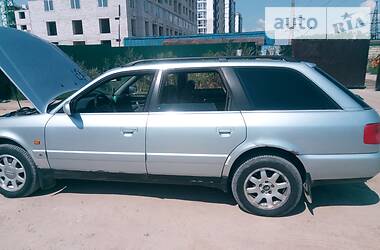 Універсал Audi A6 1997 в 