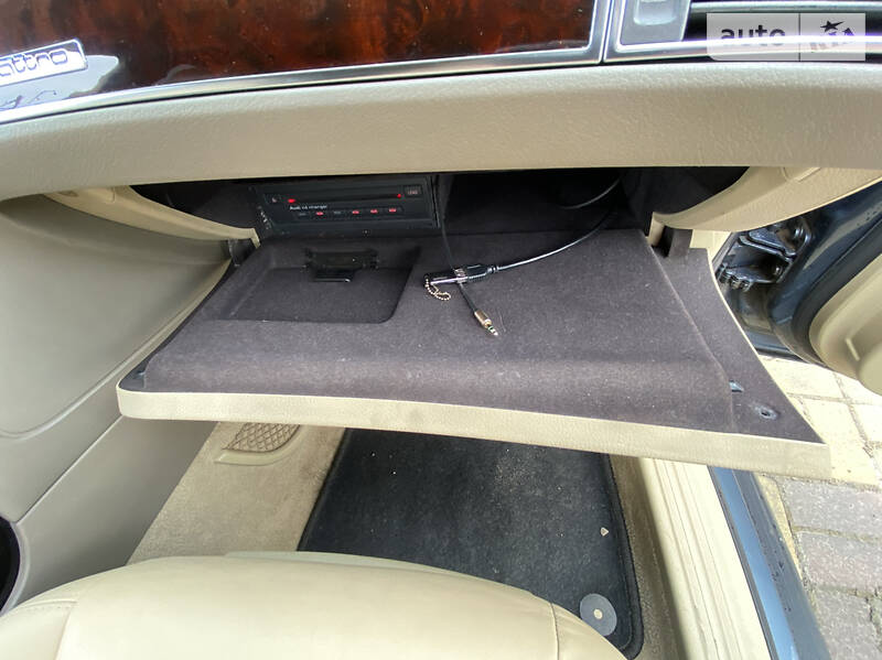 Седан Audi A6 2004 в Самборе