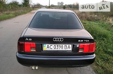Седан Audi A6 1995 в Нововолинську