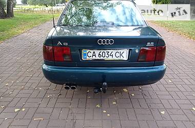 Седан Audi A6 1996 в Городищеві