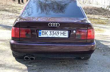 Седан Audi A6 1994 в Корце
