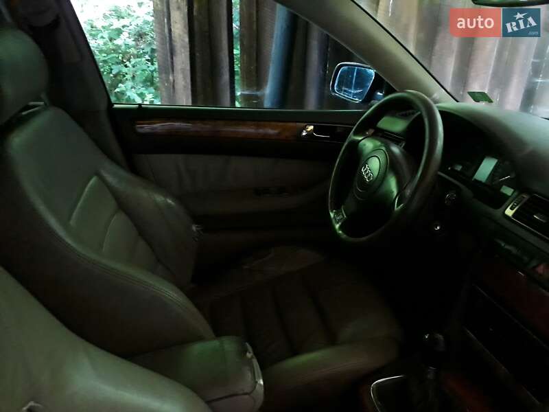 Седан Audi A6 1999 в Сторожинце