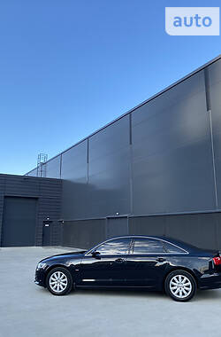 Седан Audi A6 2011 в 