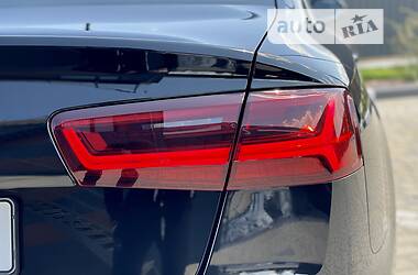 Седан Audi A6 2015 в 