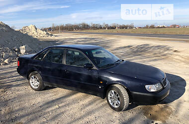 Седан Audi A6 1994 в Чорткові