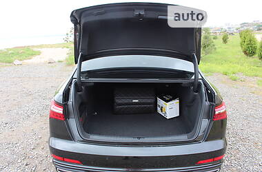 Седан Audi A6 2019 в 