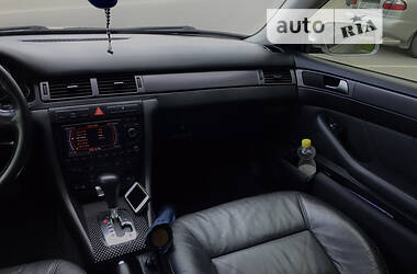 Универсал Audi A6 2004 в 