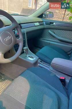 Седан Audi A6 2004 в Еланце