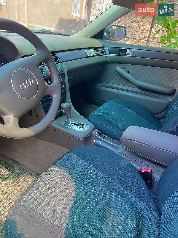 Седан Audi A6 2004 в Єланці