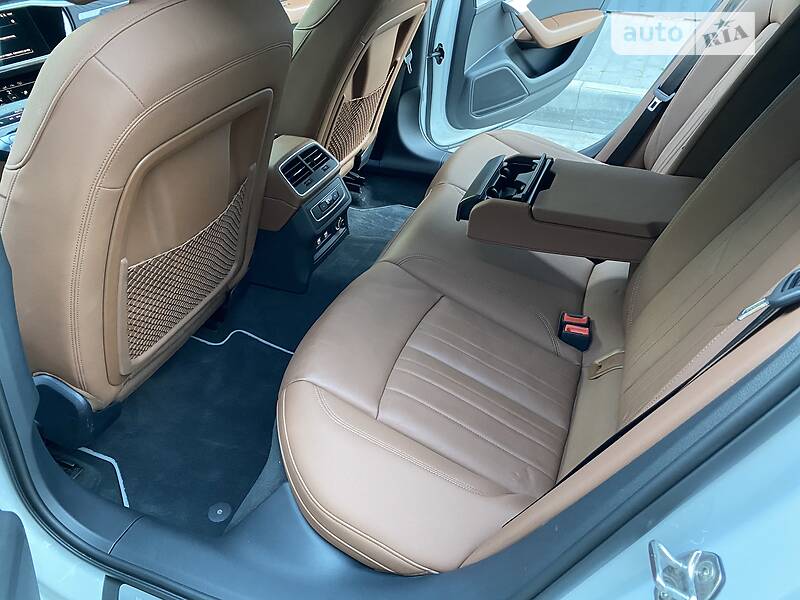 Седан Audi A6 2019 в Киеве