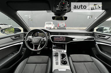Универсал Audi A6 2018 в 