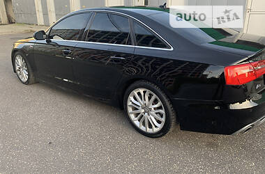 Седан Audi A6 2012 в Ужгороде