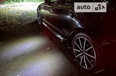 Седан Audi A6 2015 в 