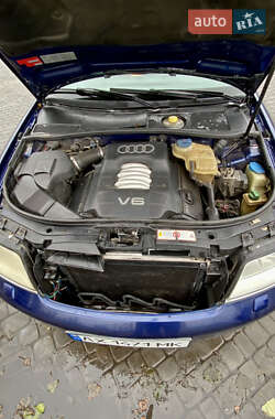 Седан Audi A6 1998 в 