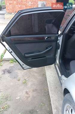 Седан Audi A6 2000 в 