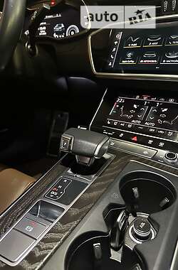 Седан Audi A6 2019 в 