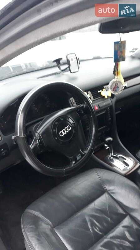 Универсал Audi A6 2001 в Рахове