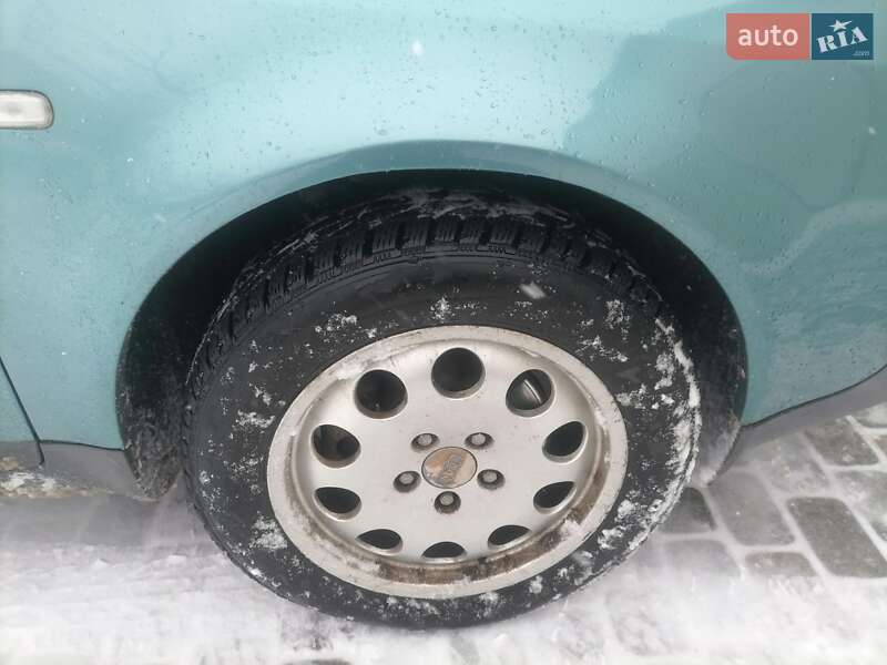 Седан Audi A6 1998 в Городке