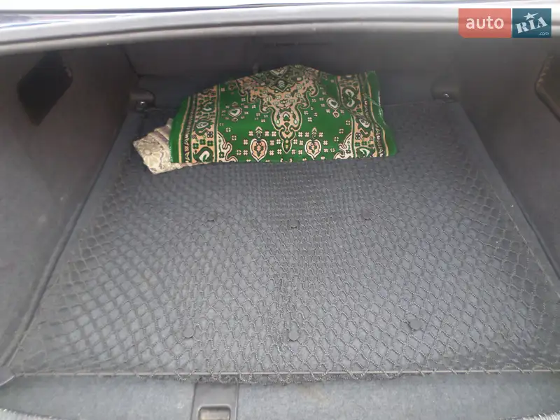 Седан Audi A6 2003 в 