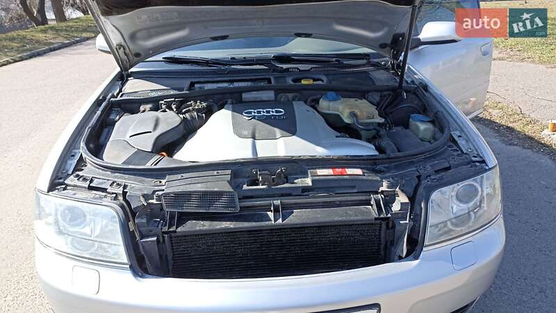 Седан Audi A6 2003 в Смеле