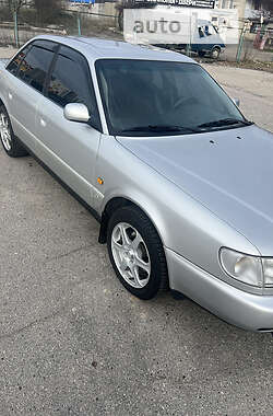 Седан Audi A6 1995 в 