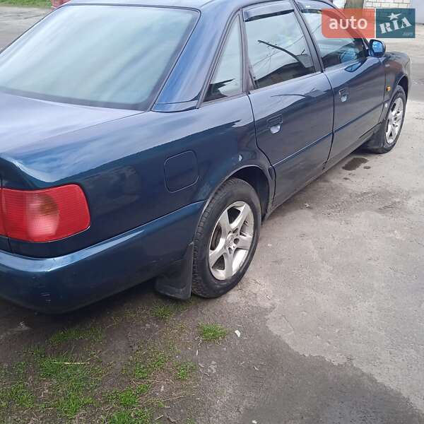 Седан Audi A6 1996 в Шепетовке
