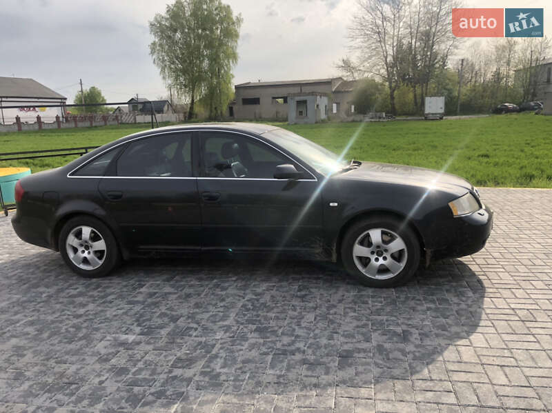 Седан Audi A6 2001 в Корце