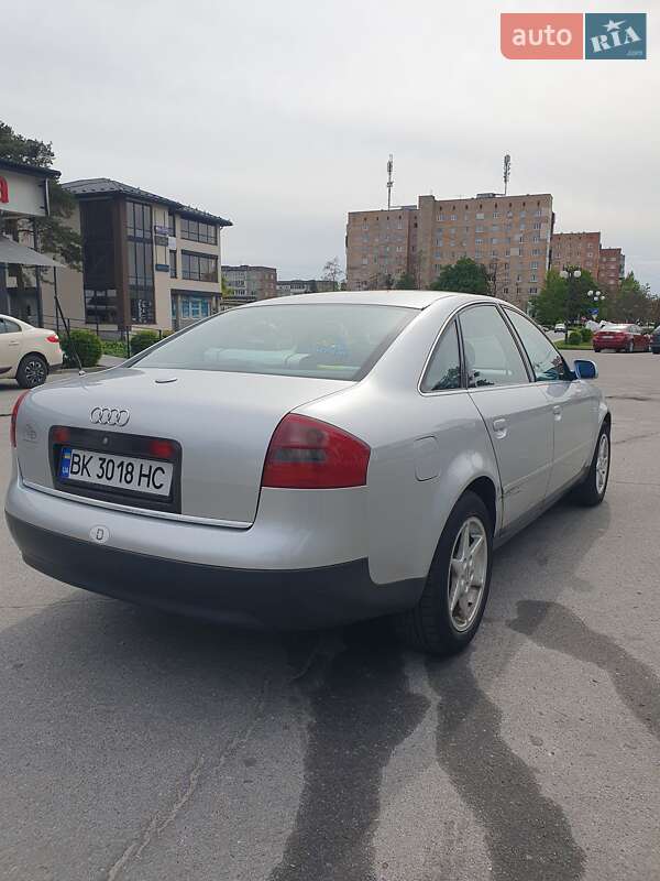 Седан Audi A6 2000 в Вараші