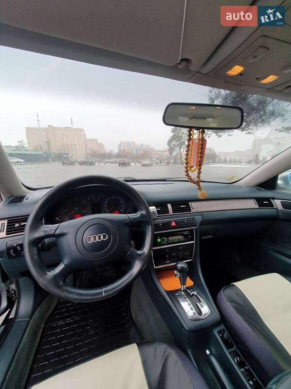 Седан Audi A6 2000 в Вараші