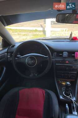 Седан Audi A6 2001 в Березовке