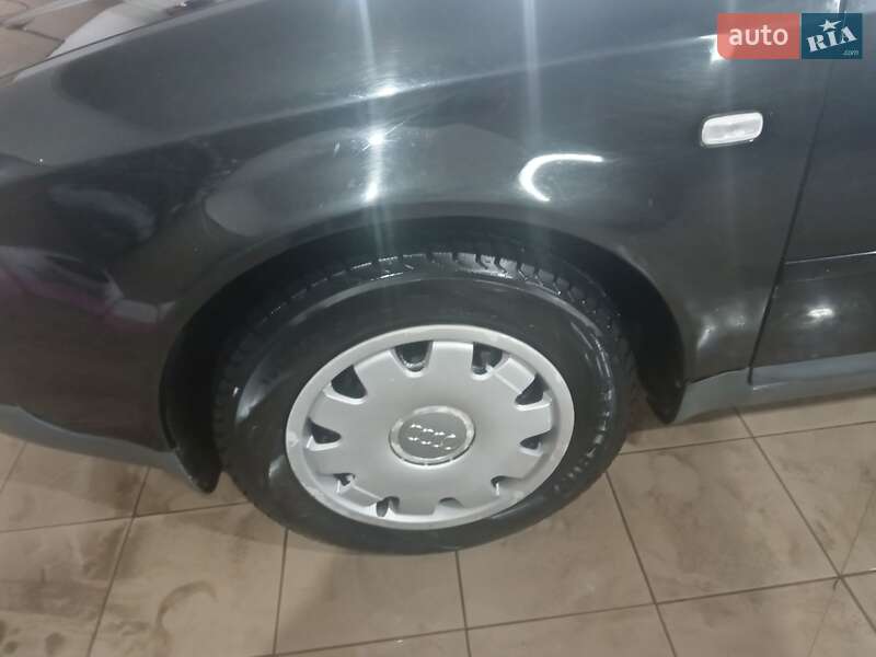 Седан Audi A6 1998 в Сокале