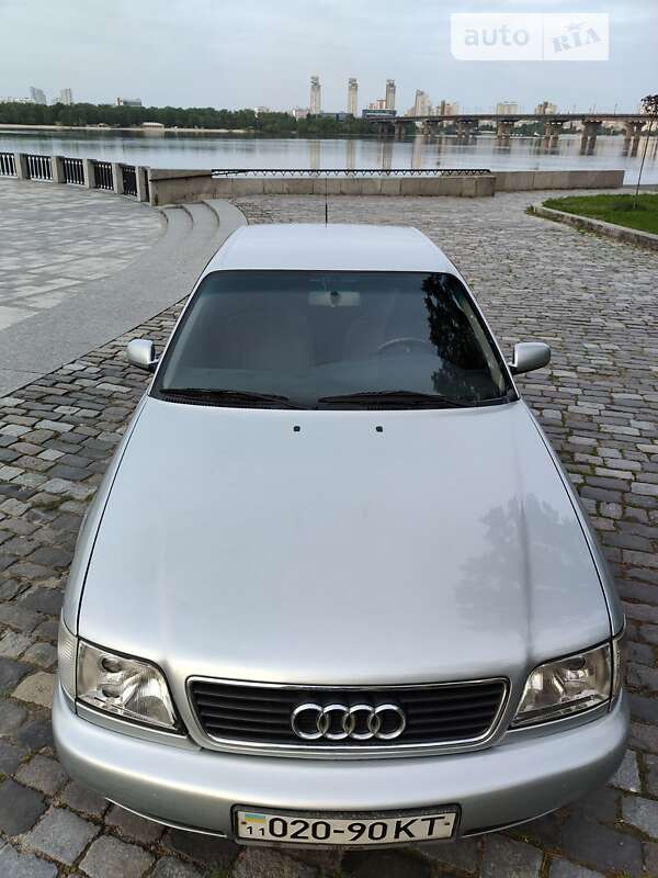 Седан Audi A6 1996 в Киеве