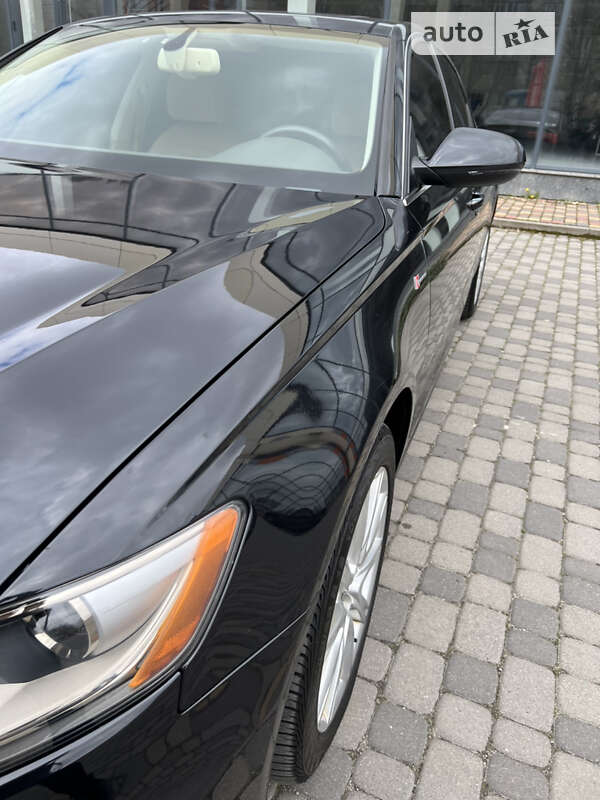 Седан Audi A6 2012 в Киеве