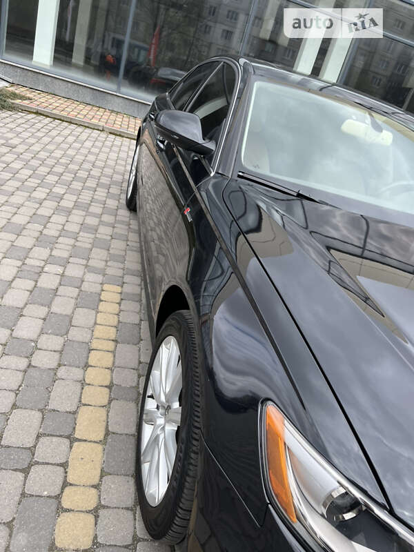 Седан Audi A6 2012 в Киеве