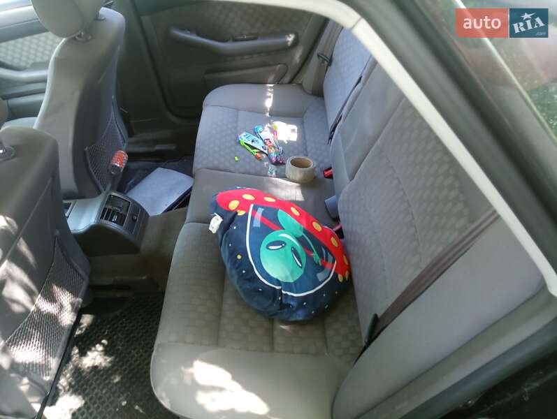 Седан Audi A6 2003 в Киеве