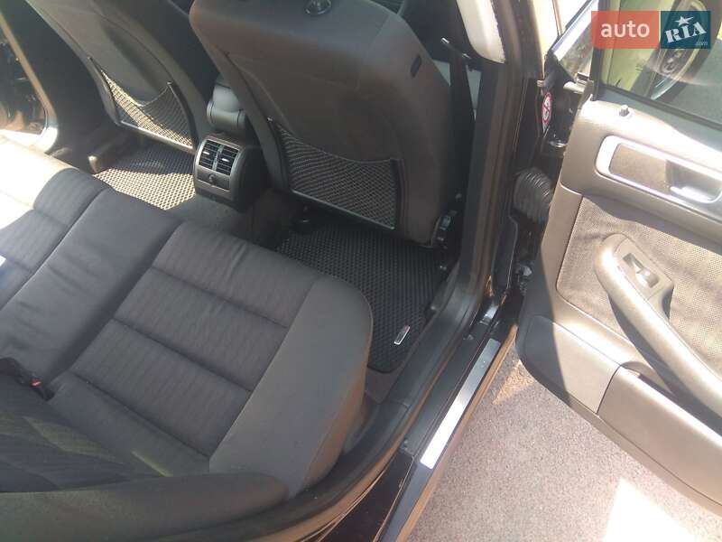 Седан Audi A6 2004 в Овруче