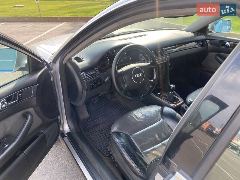 Универсал Audi A6 2001 в Киеве