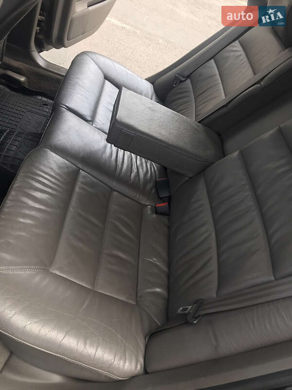 Седан Audi A6 2001 в Днепре