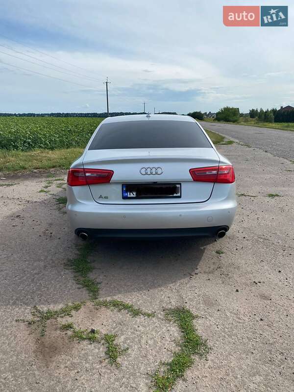 Седан Audi A6 2014 в Ракитном